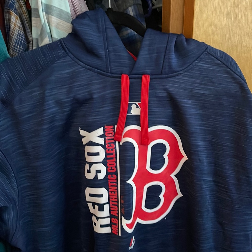 Majestic MLB authentic Boston Redsox hoodie.